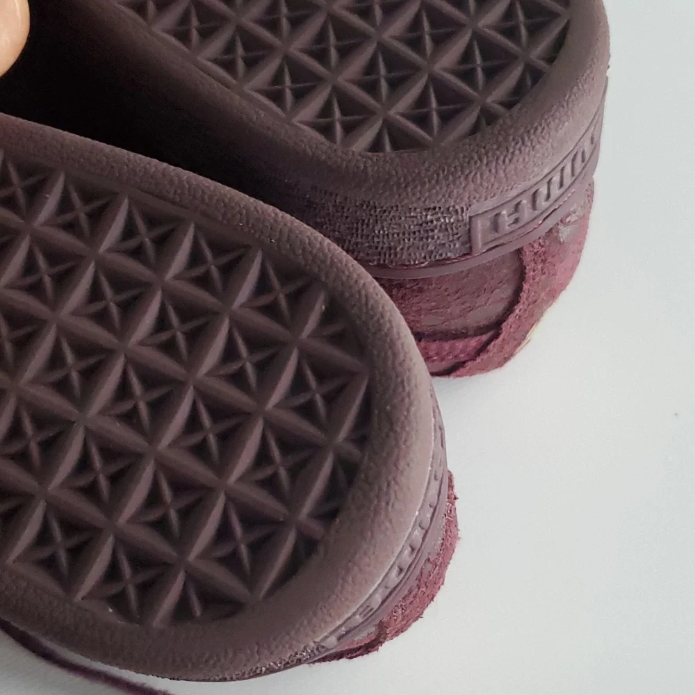 🌴 Puma Deep Burgundy Suade Athletic Shoes Size 9.5